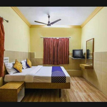 Oyo Hotel Apsara Guest House Ahmedabad Ngoại thất bức ảnh